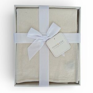 🥱😁💙 House & Home  100% cashmere ivory throw blanket